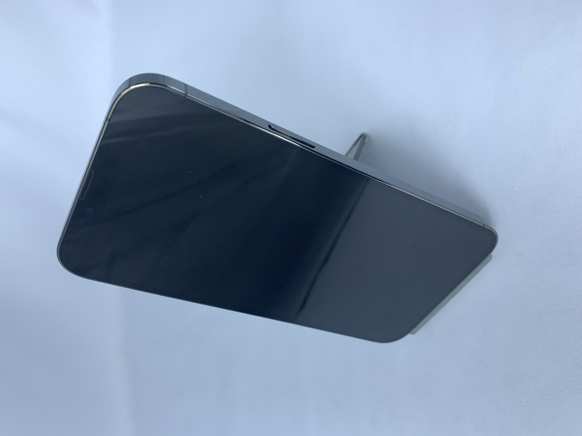 【中古：Cランク】【画面キズあり】iPhone 13 Pro MAX アルパイングリーン 256GB simロックなし【30日返金保証】【赤ロム保証付き】
