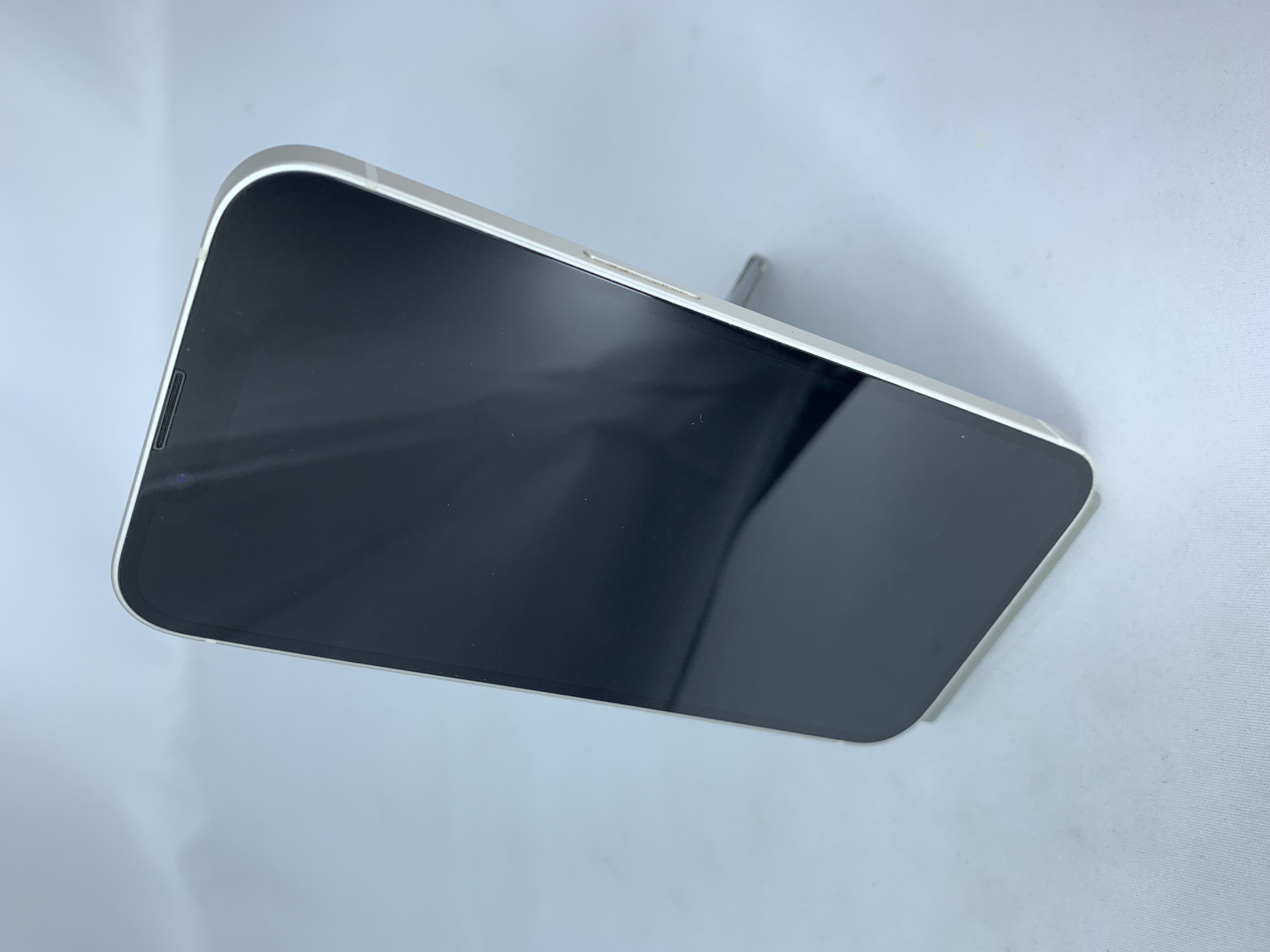 【中古：Bランク】iPhone 14 128GB スターライト Simロック解除済【30日返金保証】【赤ロム保証付き】