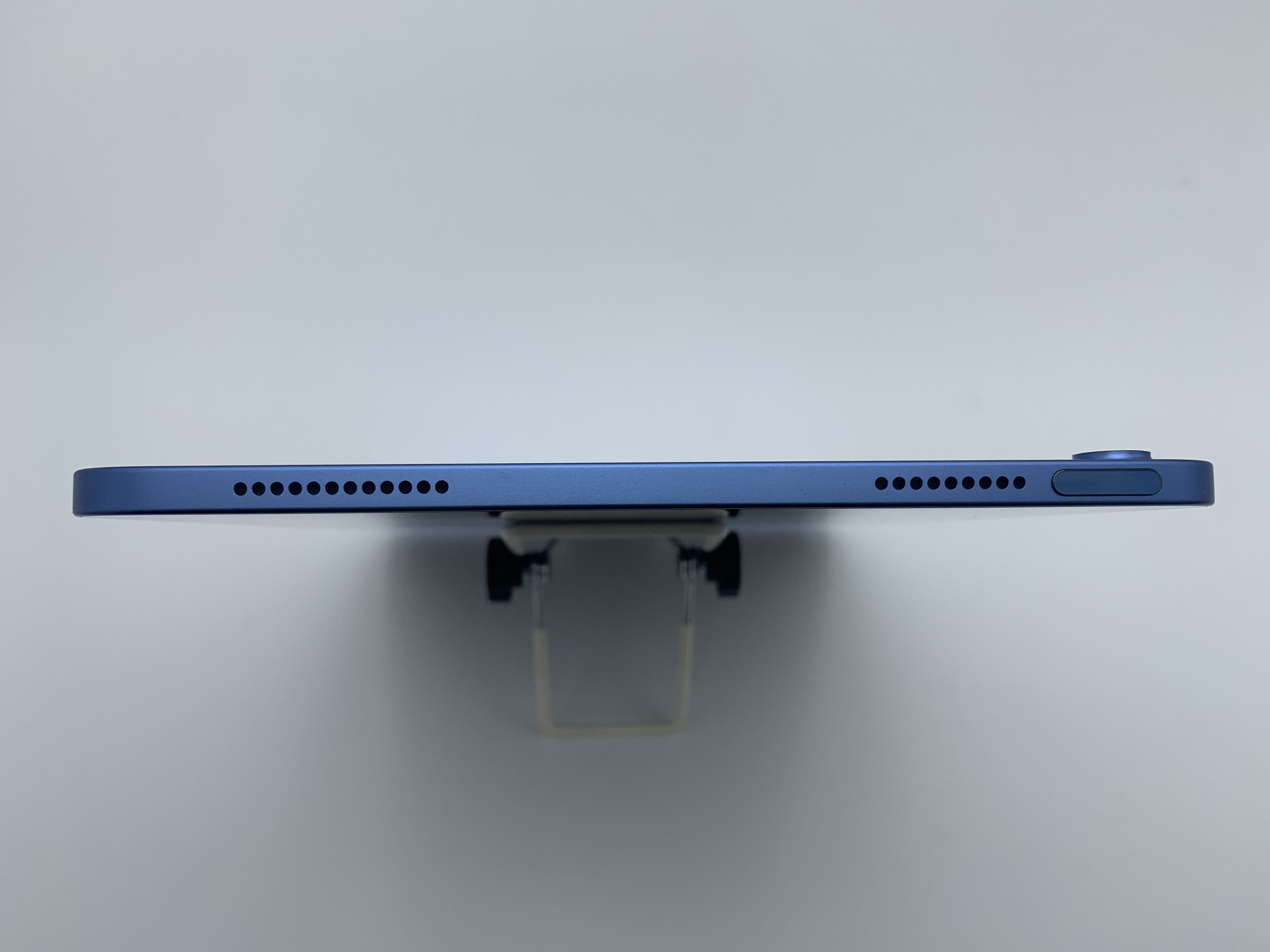 【中古：Bランク】iPad 10.9インチ 第10世代 Wi-Fi 64GB 2022年秋モデル MPQ13J/A [ブルー]【30日返金保証】