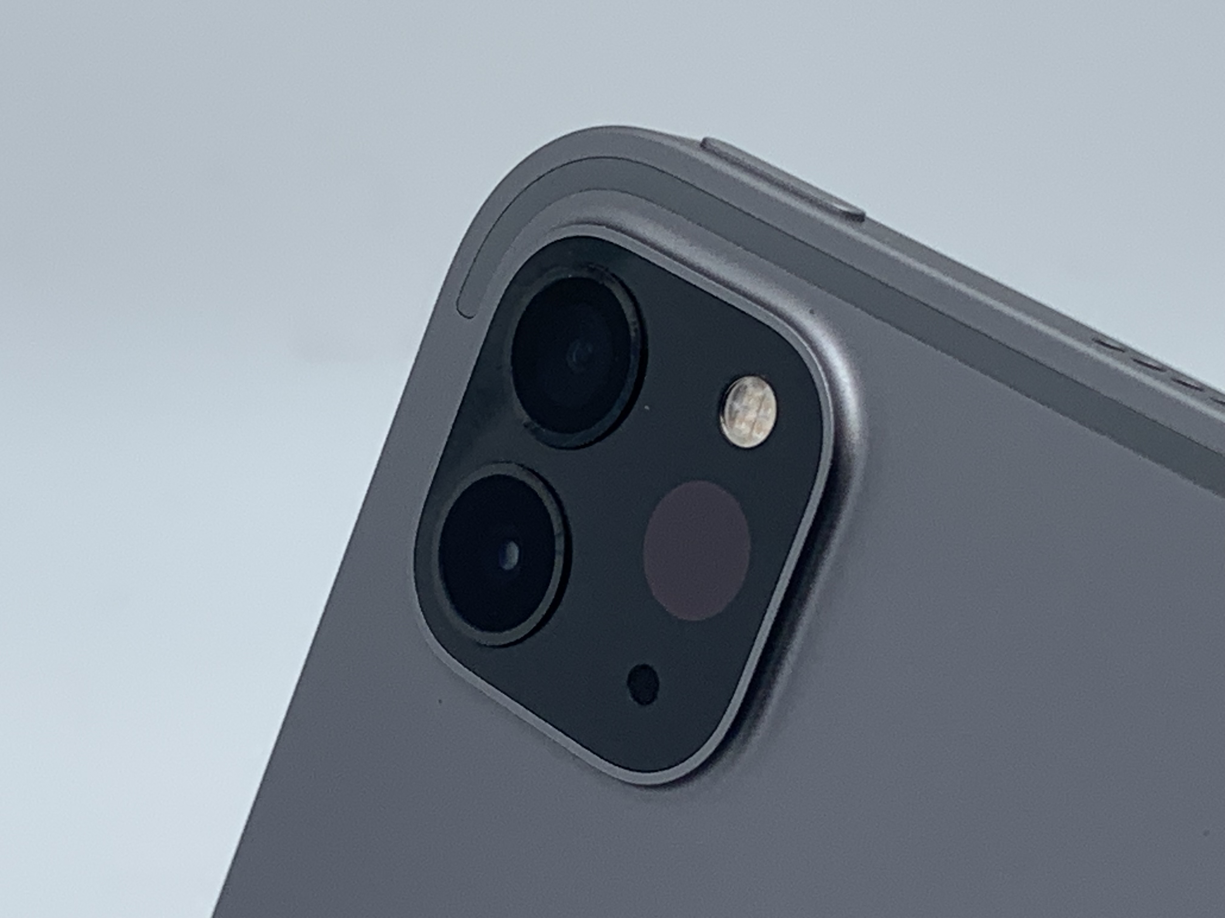 【中古：Bランク】iPad Pro 11インチ 第4世代 Wi-Fi 128GB 2022年秋モデル MNXD3J/A [スペースグレイ]