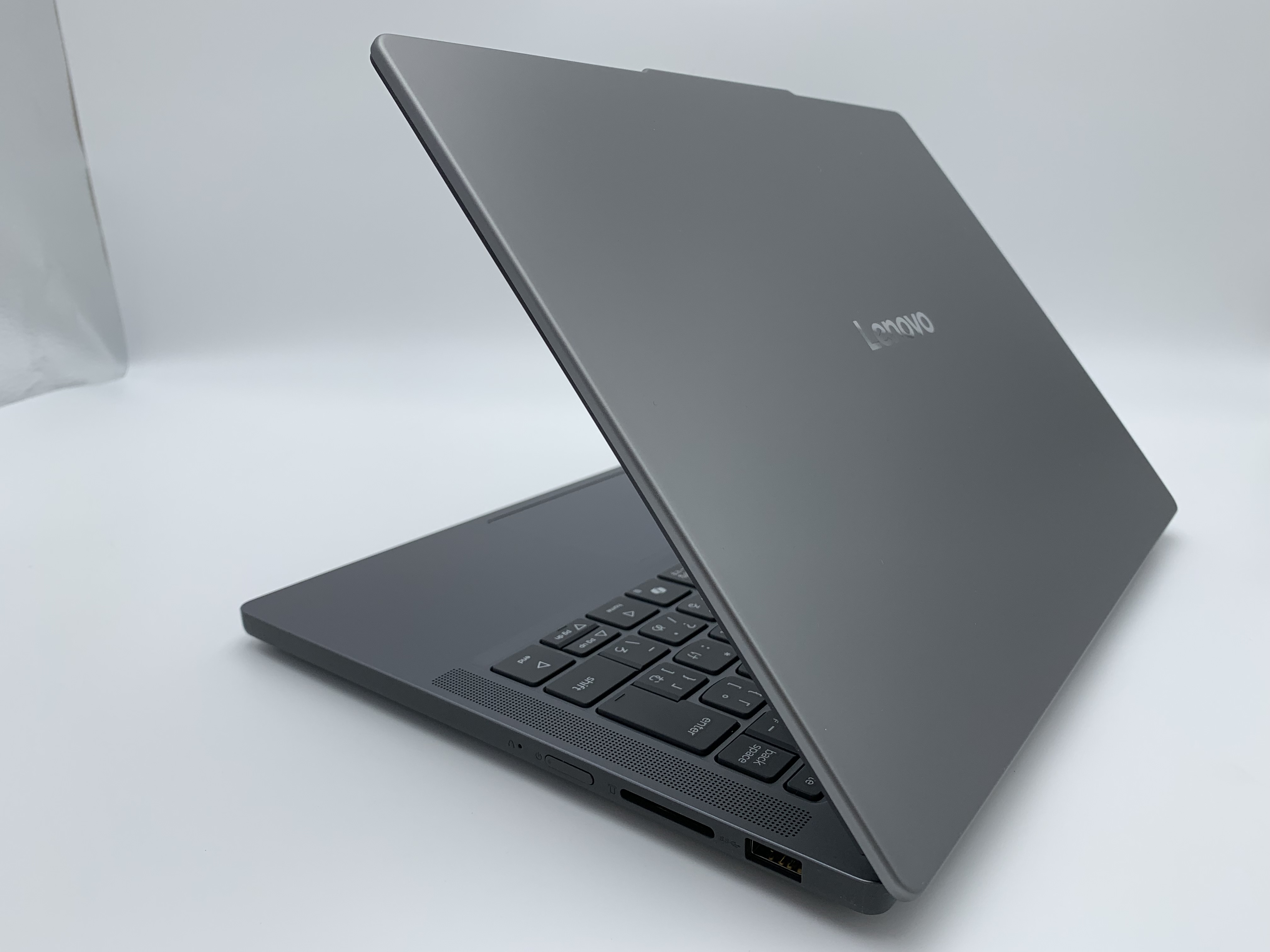 【アウトレット】Lenovo IdeaPad Slim 3 Gen 10(Ryzen 5 7535HS メモリ24GB SSD1TB）【6ヶ月修理保証】