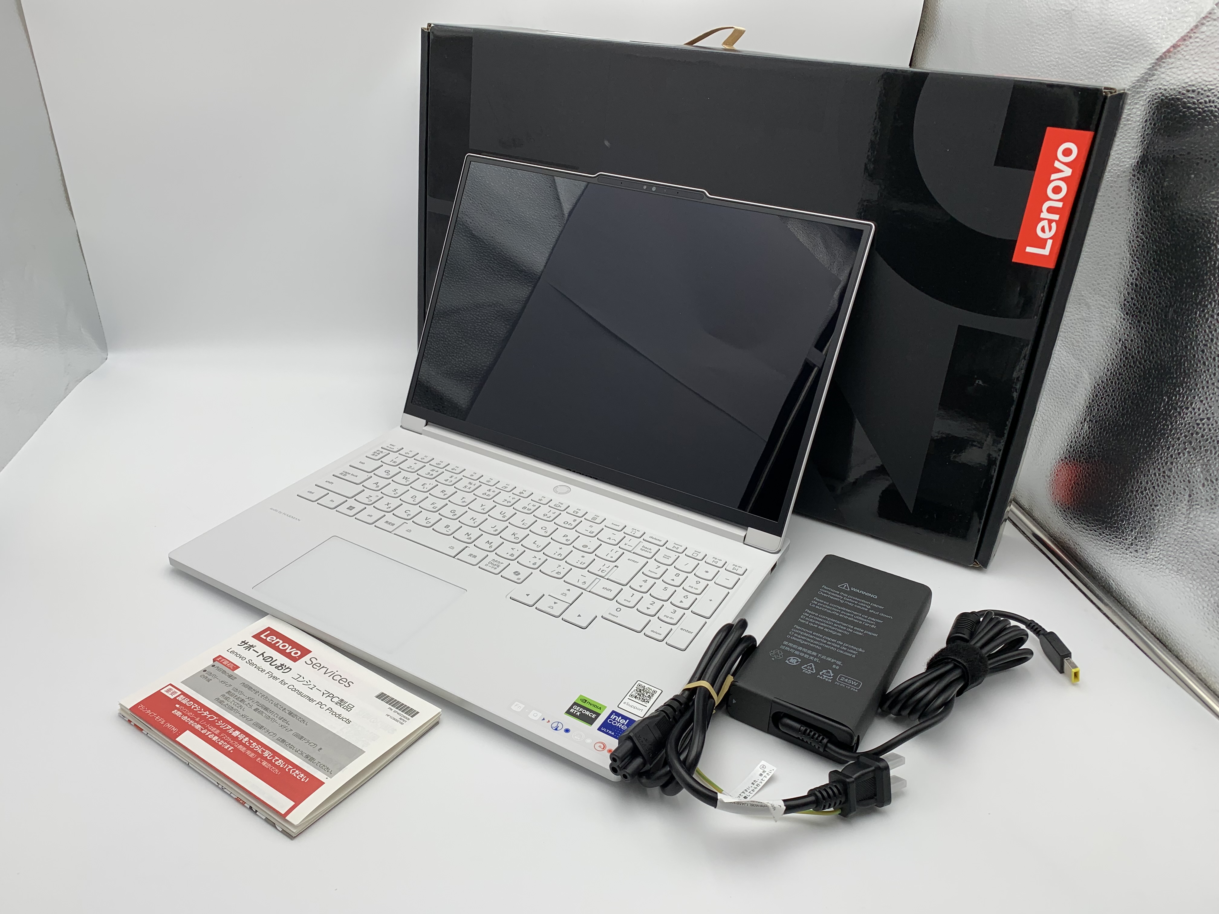 【アウトレット】Lenovo Legion 7i Gen 10(Core Ultra 9 275HX、メモリ32GB、 SSD1TB RTX 5060 Laptop GPU)【6ヶ月修理保証】