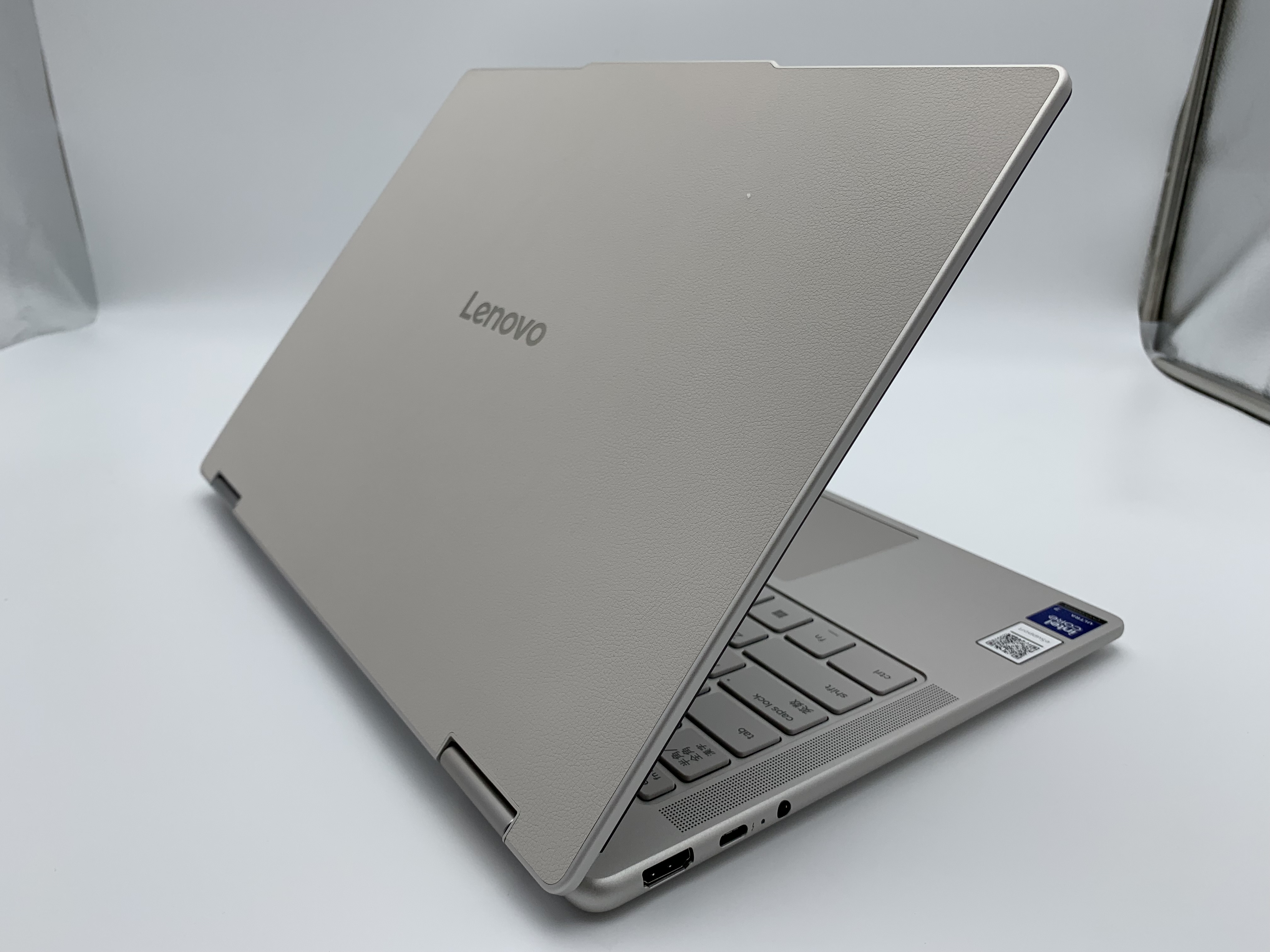 【アウトレット】Lenovo Yoga 7i 2-in-1 Gen 10(Core Ultra 7 258V、メモリ32GB、 SSD1TB)【6か月修理保証】