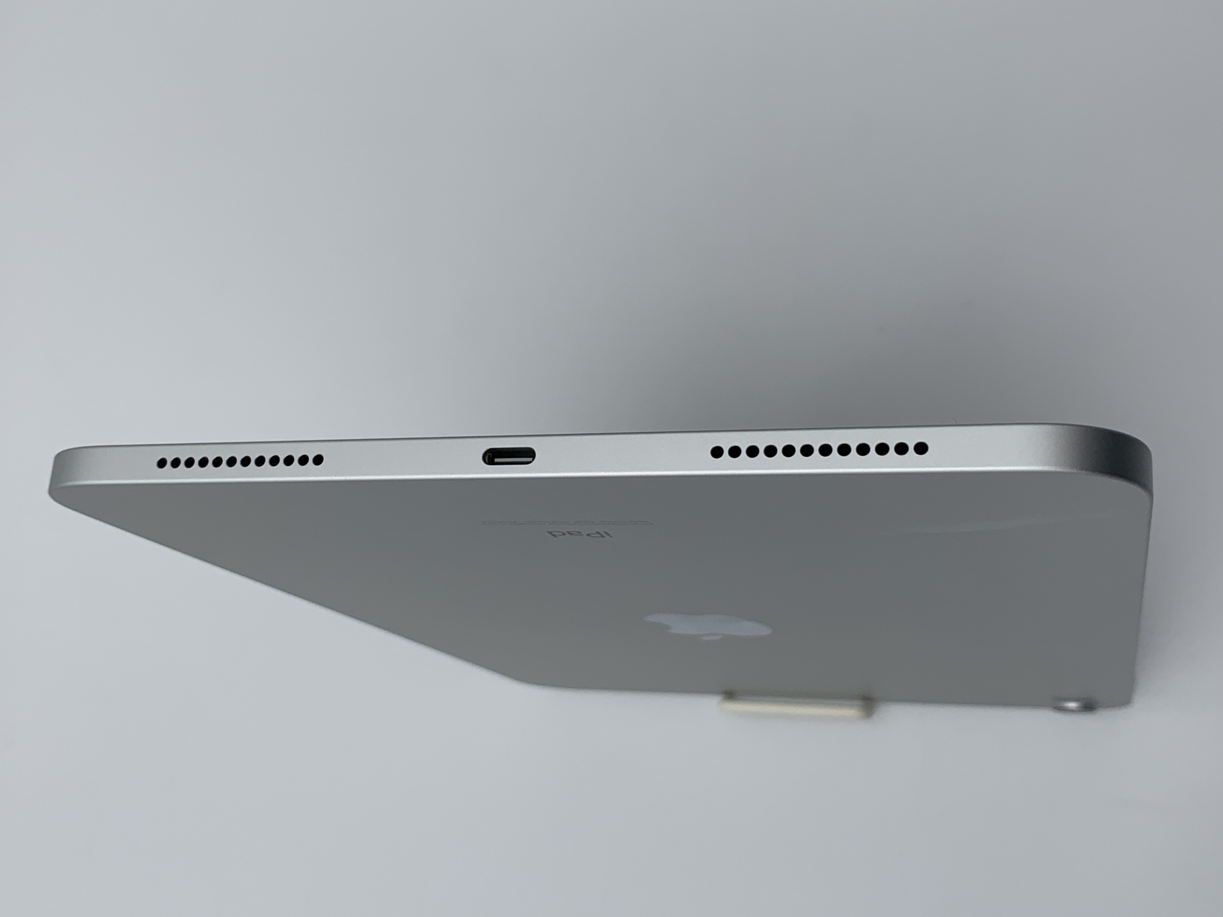 【中古：Bランク】Apple iPad 10.9インチ 第10世代(2020) Wi-Fiモデル 256GB MPQ83J/A シルバー【30日返金保証】