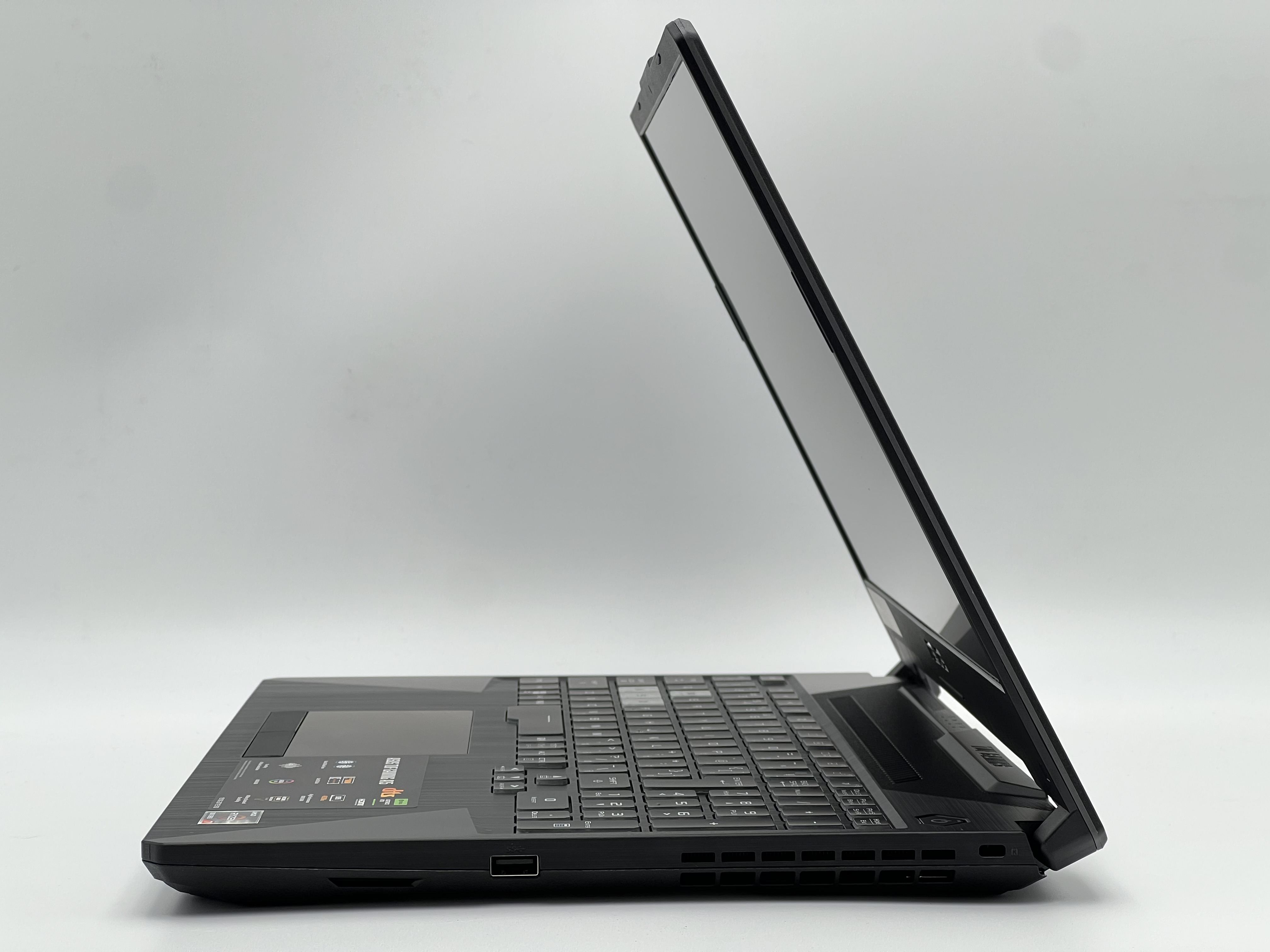 【アウトレット】ASUS TUF Gaming A15 FA506NCR FA506NCR-R7R3050TEC [グラファイトブラック]