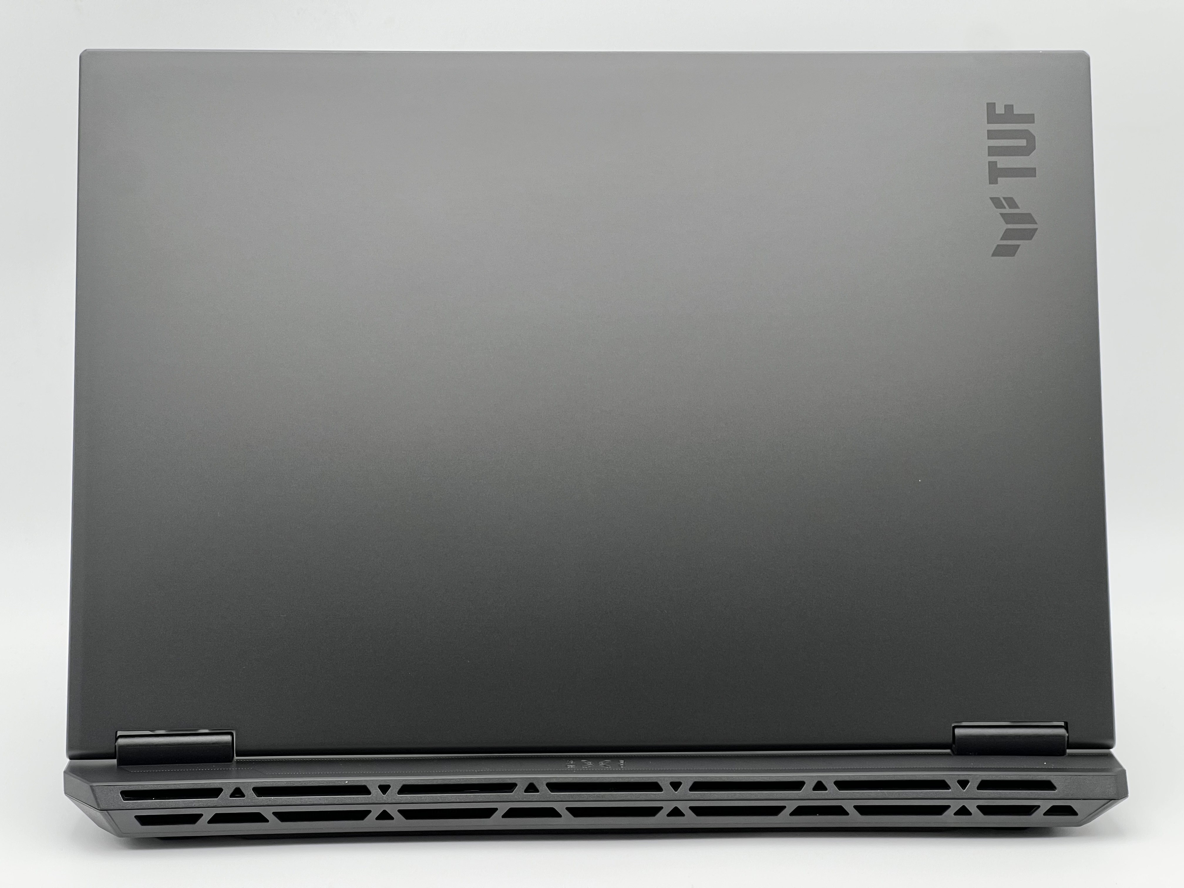 【アウトレット】TUF Gaming F16 FX608JMR Core i7 14650HX・32GBメモリ・1TB SSD・RTX 5060・16型WUXGA液晶搭載モデル FX608JMR-I7R5060Y [イェーガーグレー]