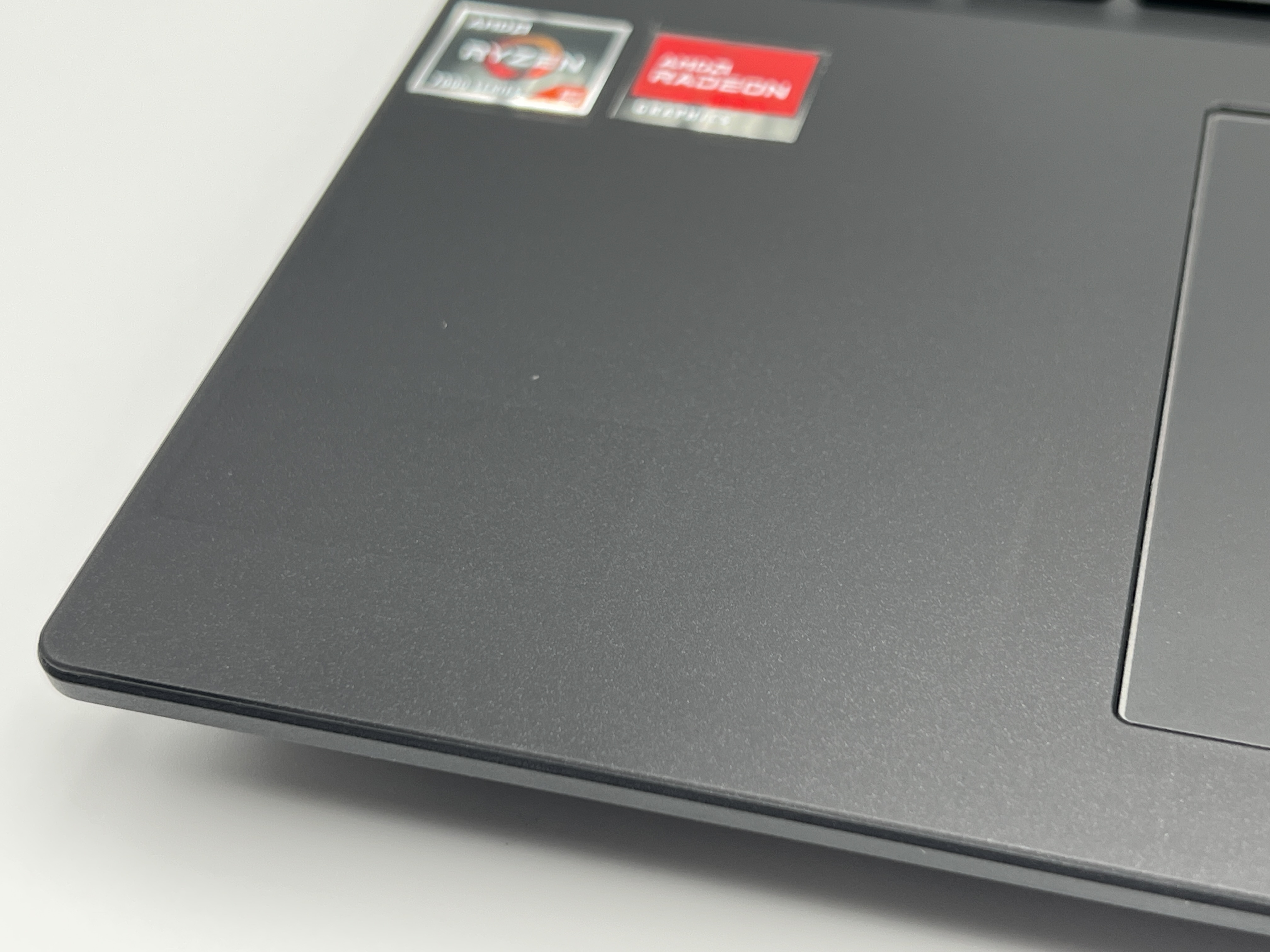 【アウトレット】ASUS Vivobook 16 M1605YA-R5165BW  [インディーブラック]