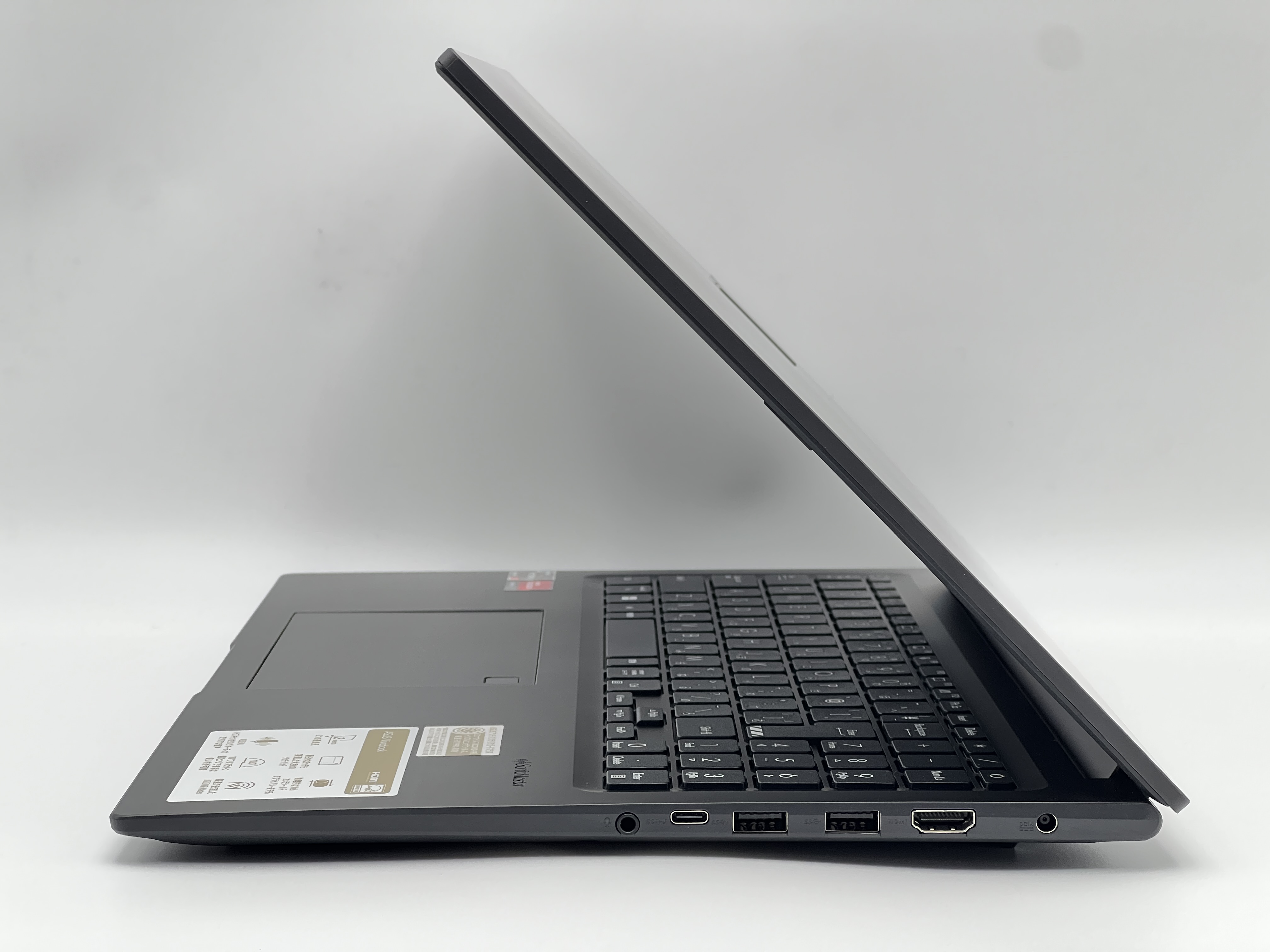 【アウトレット】ASUS Vivobook 16 M1605YA-R5165BW  [インディーブラック]
