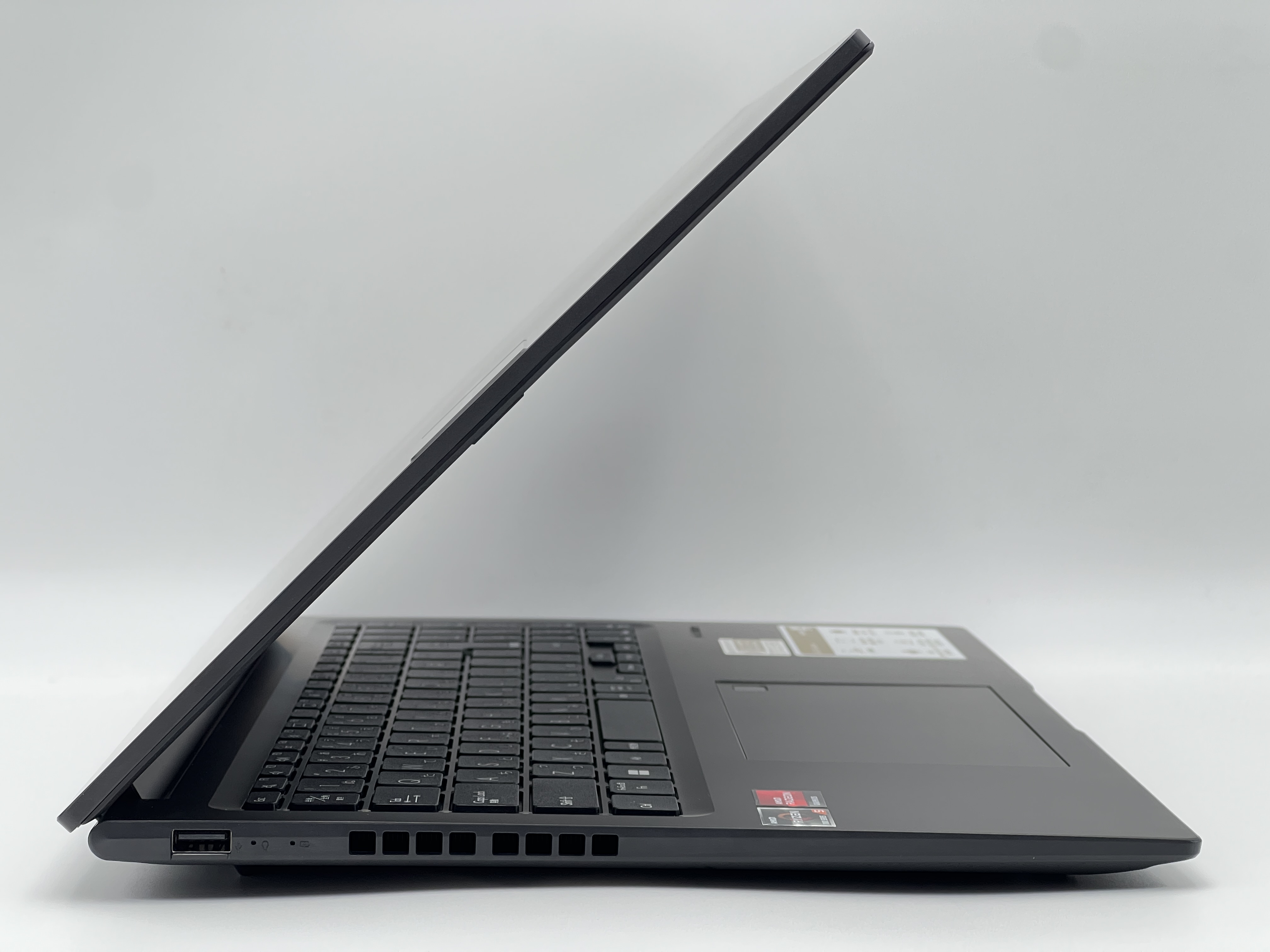 【アウトレット】ASUS Vivobook 16 M1605YA-R5165BW  [インディーブラック]