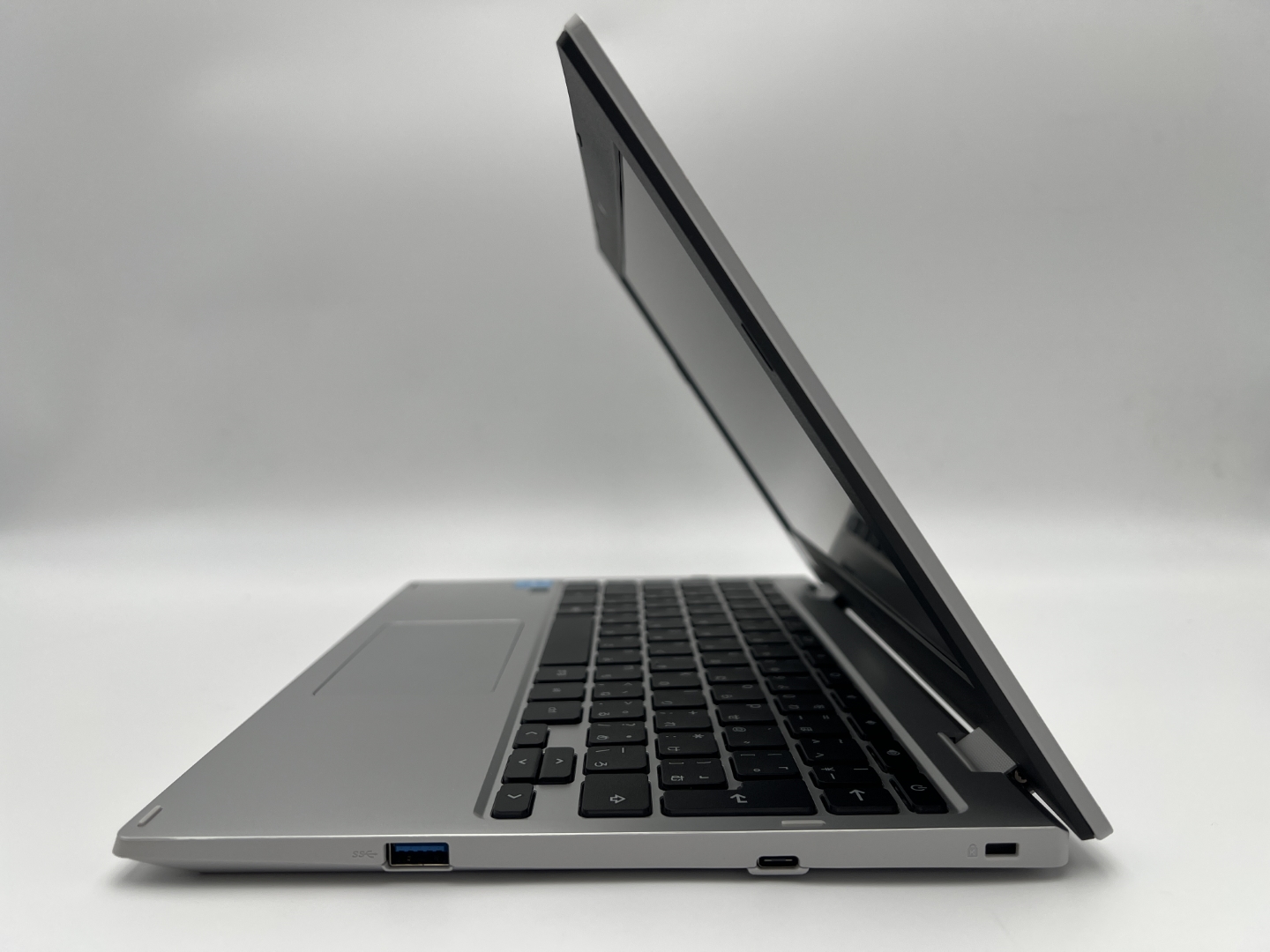 【アウトレット】ASUS Chromebook CX1 CX1102CKA-N00010 [トランスペアレントシルバー]