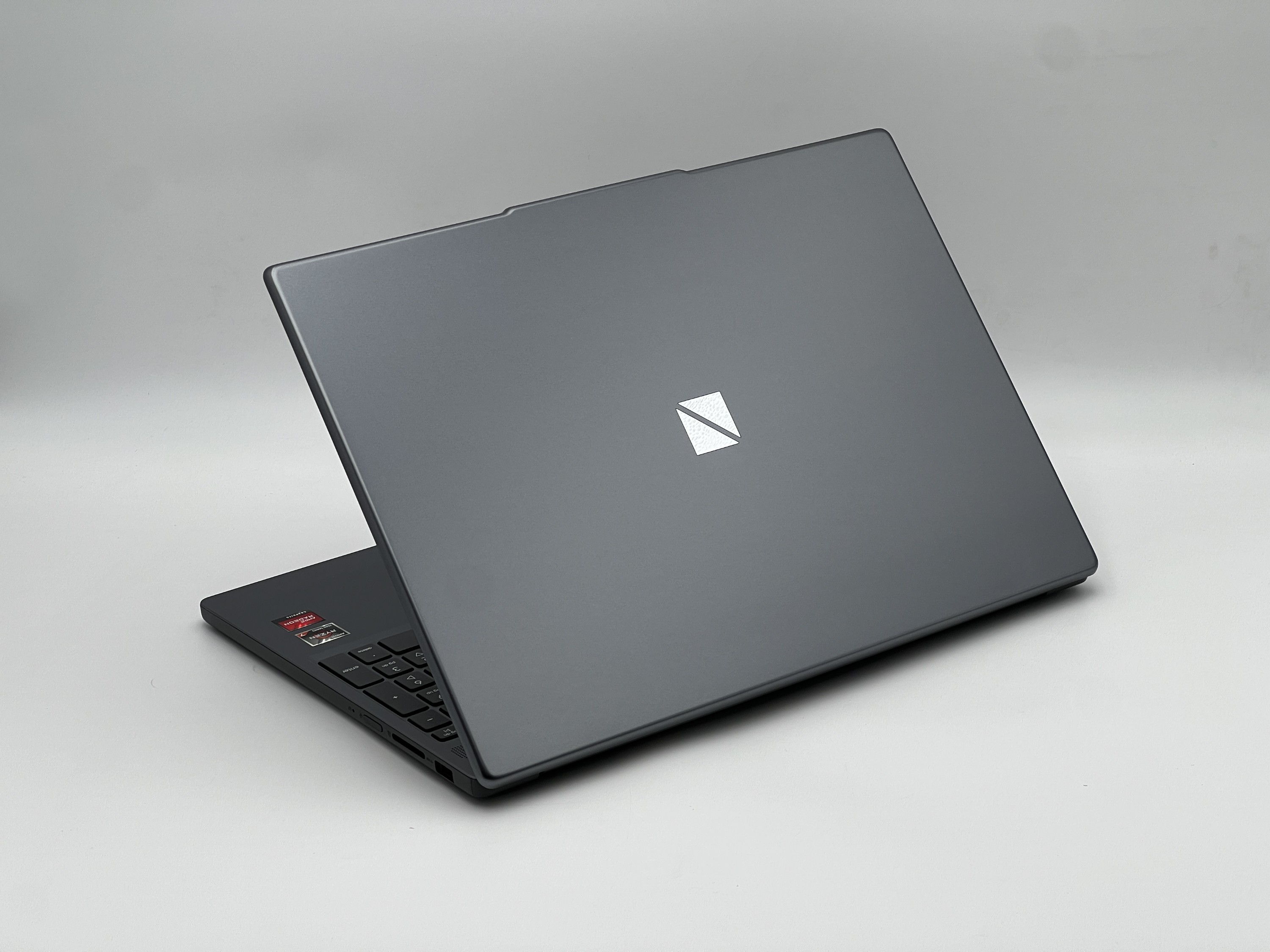 NECリフレッシュPC 2025年05月モデル PC-GE32BJYA2 (Ryzen 7 7735HS 16GB 512GBSSD Office付) ノートパソコン【１年保証付き】