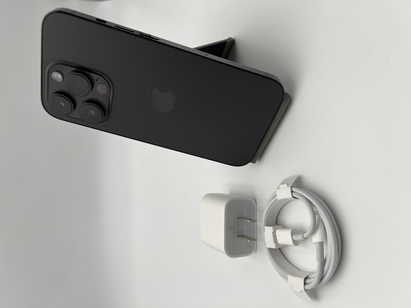 【決算セール 9/4 11:00 - 9/11 11:00】【展示品】【ネットワーク利用制限▲】iPhone 14 Pro 128GB スペースブラック【30日返金保証】【赤ロム保証付き】