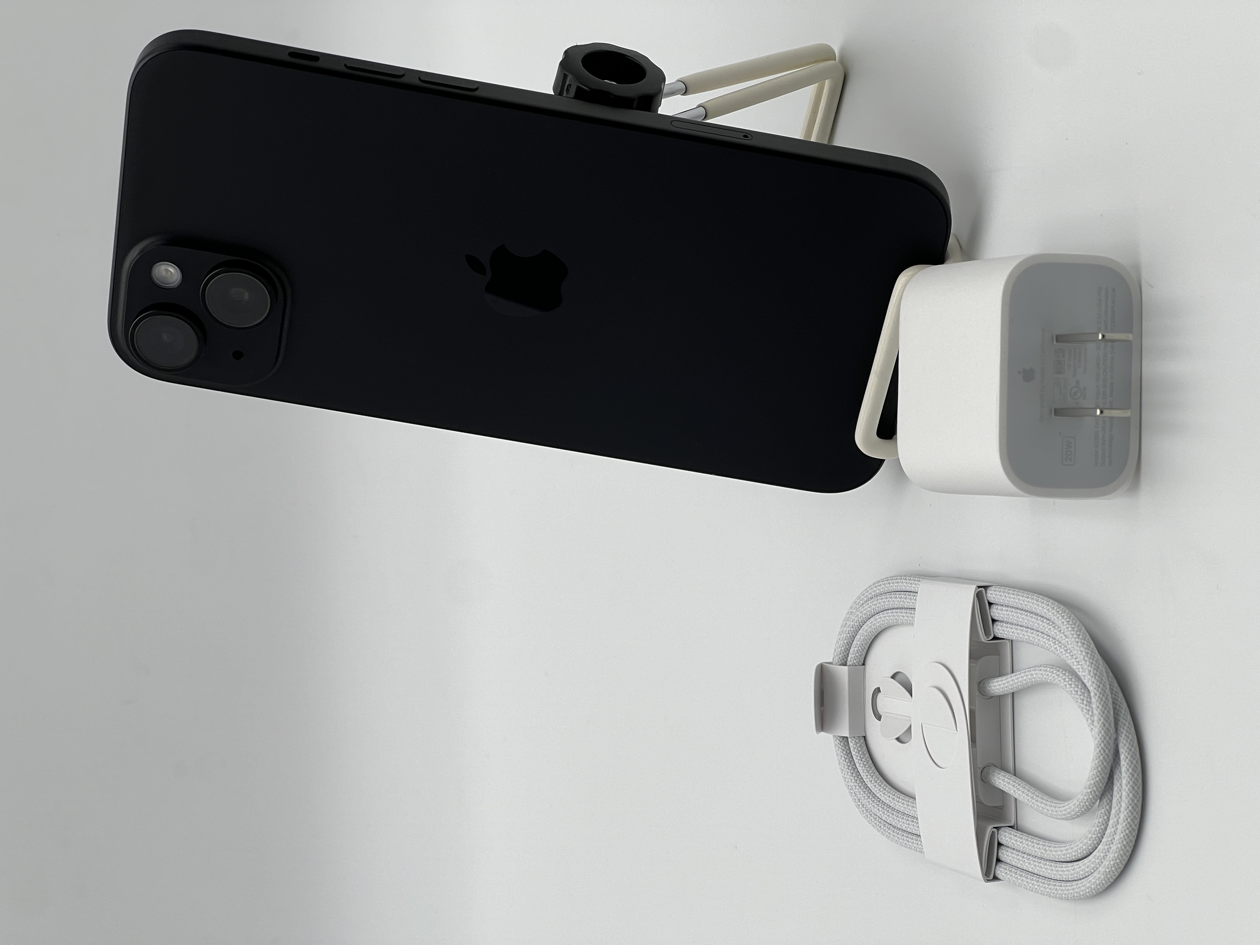 【ゲーミング＆アウトレットセール 8/7 11:00 - 8/17 11:00】【展示品】Apple iPhone 15 Plus 128GB  ブラック SIMロック無し 3M457J/A 付属品付き【30日返金保証】【赤ロム保証付き】