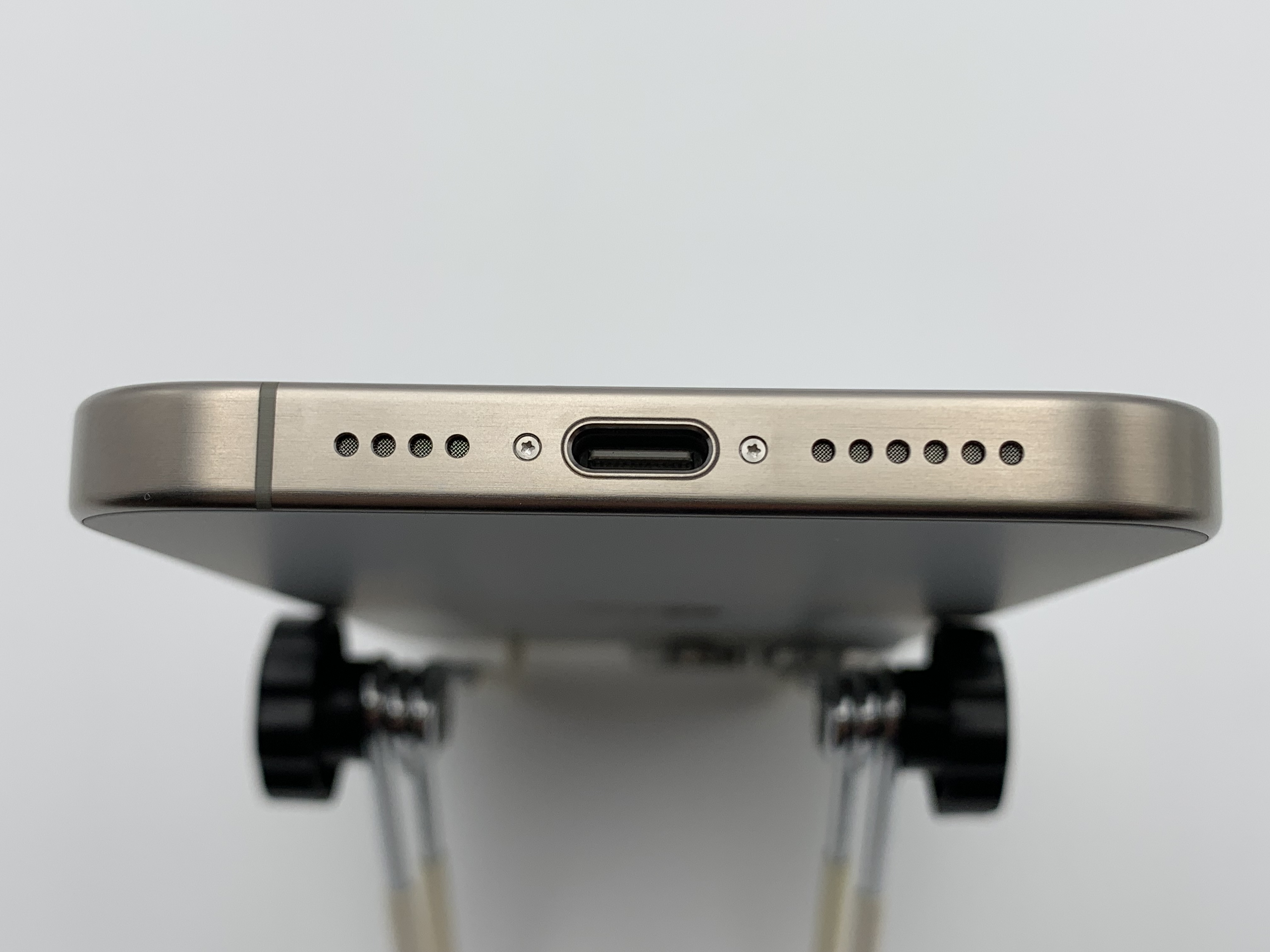 【サマーセール 7/10 11:00 - 7/21 11:00】【展示品】iPhone 15 Pro MaX 256GB ナチュラル SIMロック無し3M742J/A【30日返金保証】【赤ロム保証付き】