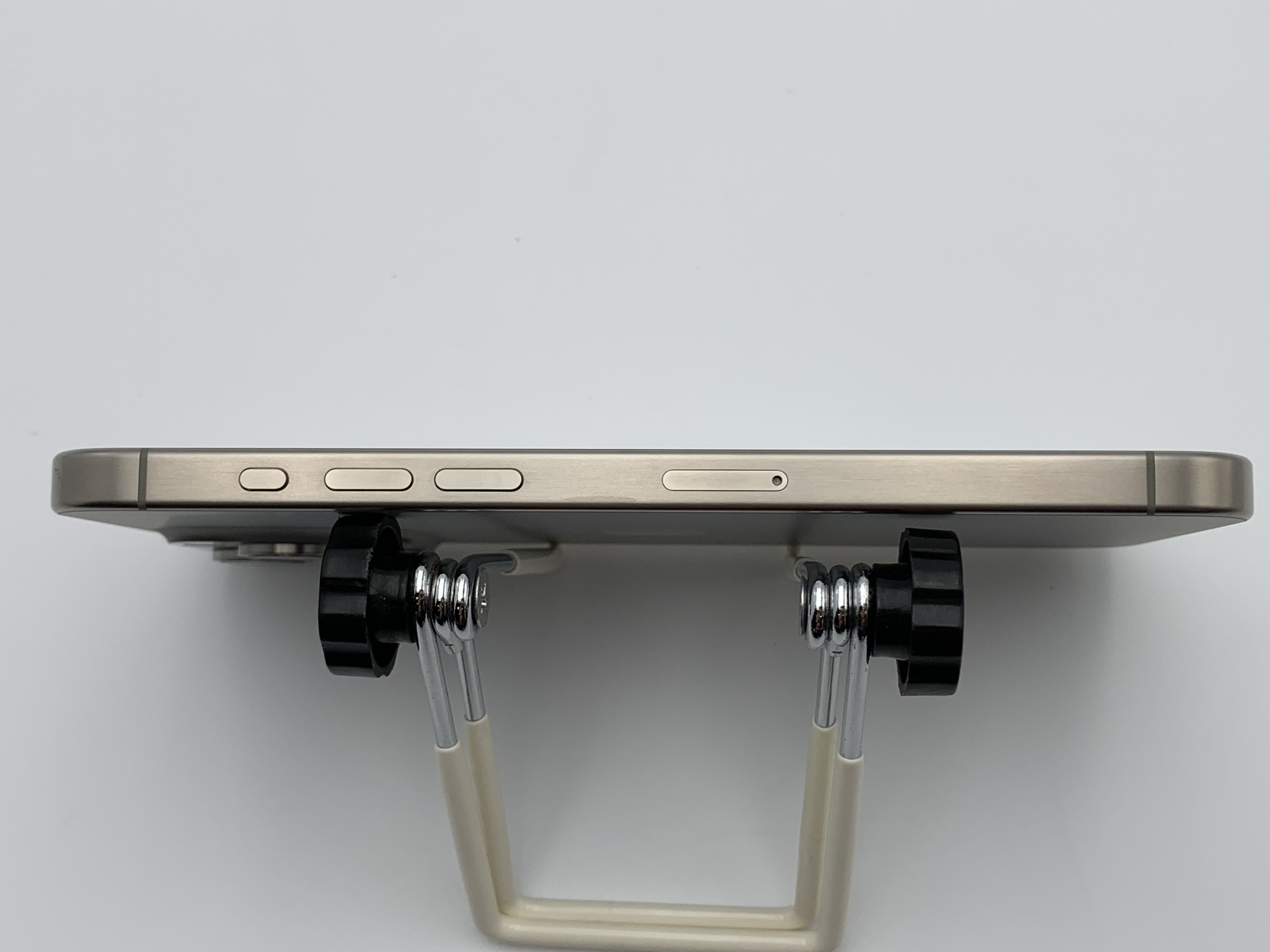 【サマーセール 7/10 11:00 - 7/21 11:00】【展示品】iPhone 15 Pro MaX 256GB ナチュラル SIMロック無し3M742J/A【30日返金保証】【赤ロム保証付き】