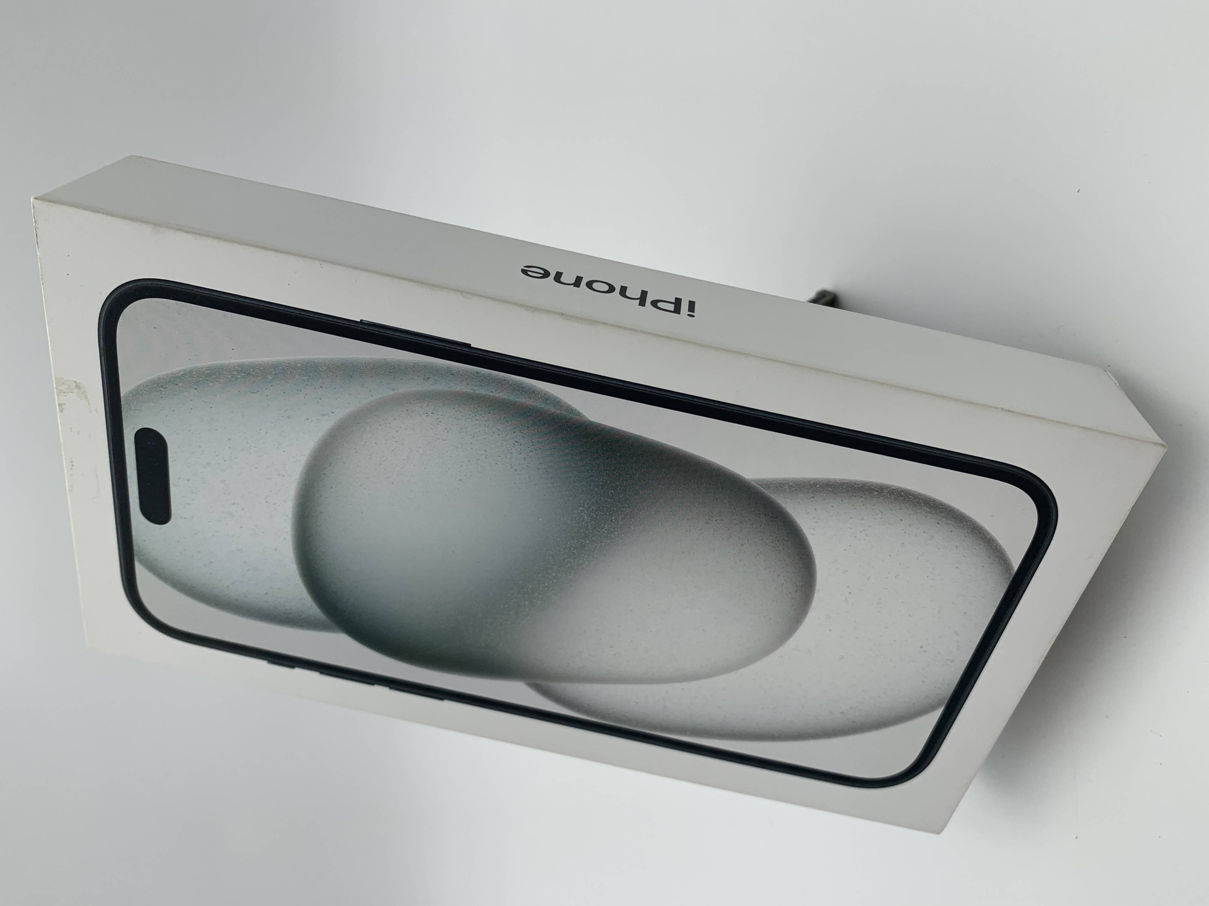 【アウトレット】iPhone 15 Plus 256GB ブラック SIMロック無し【30日返金保証】【赤ロム保証付き】