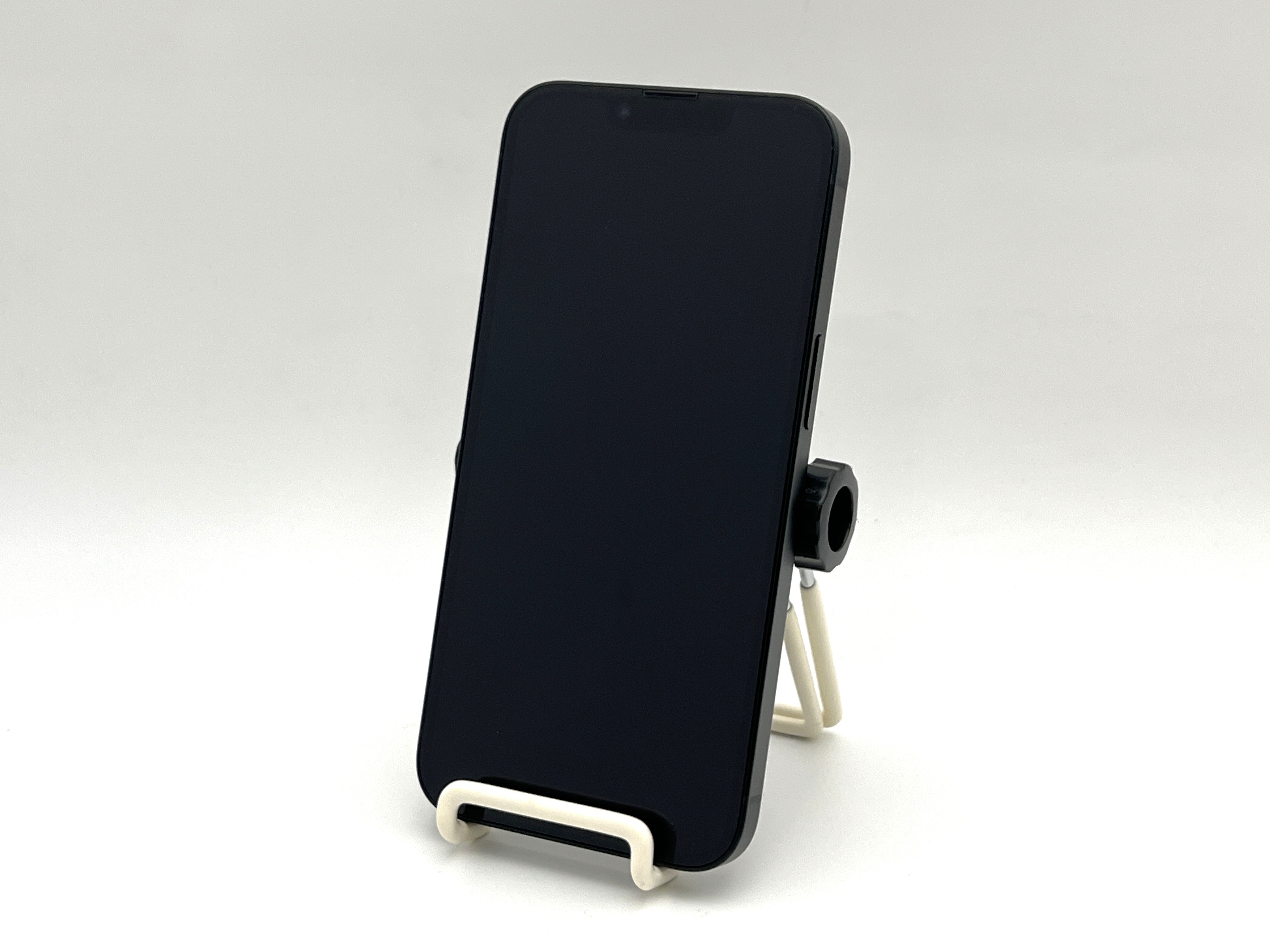 【展示品】 iPhone 16e 128GB ブラック SIMロック無し【30日返金保証】【赤ロム保証付き】