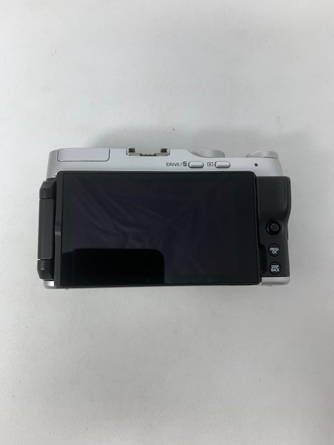 【中古】【店頭展示使用品】ミラーレス一眼カメラ　レンズキット FX-A7LK-S シルバー [ズームレンズ][FXA7LKS](メーカー保証1年）