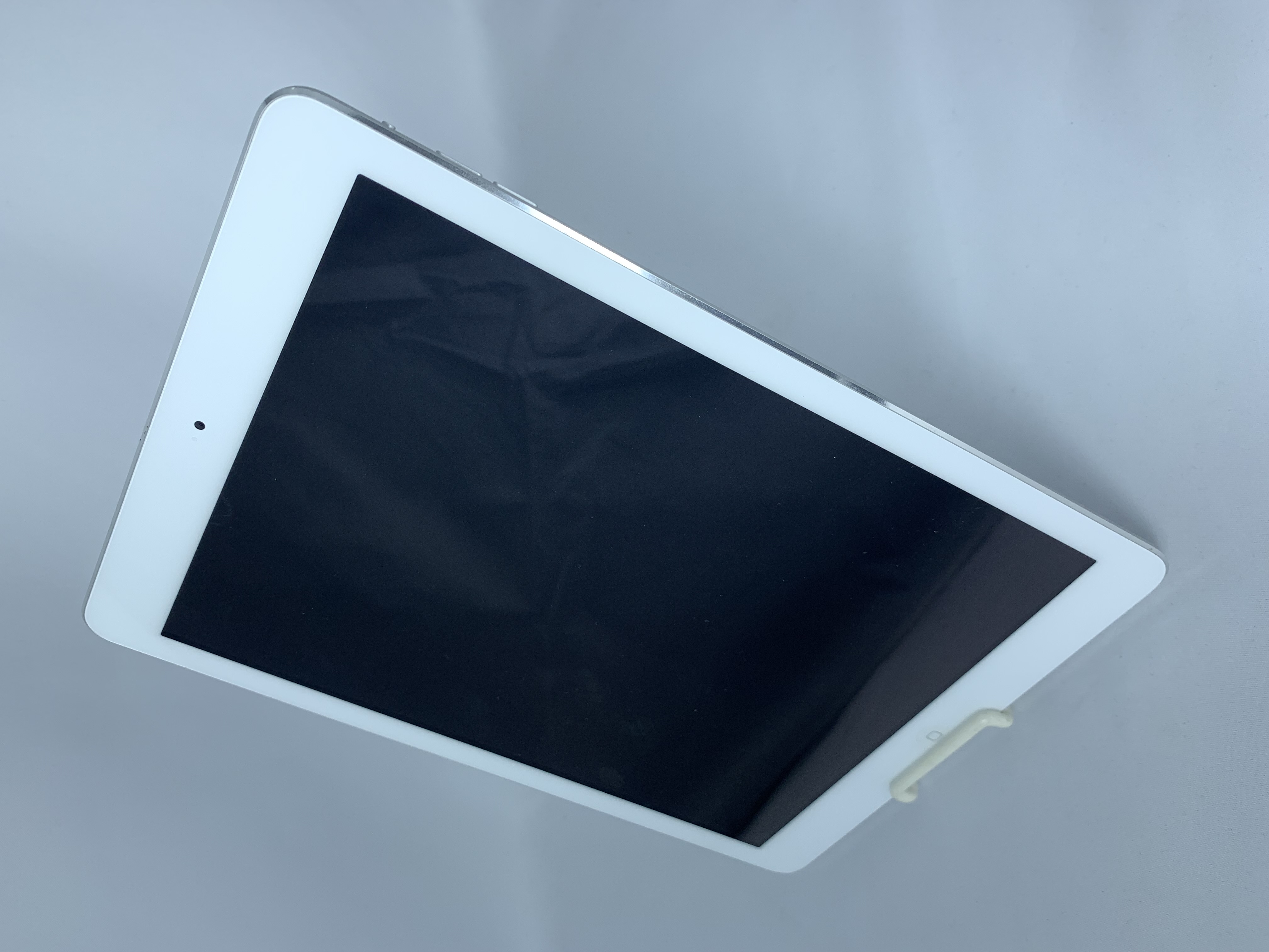 【中古：Bランク】Apple iPad Air (2013) Wi-Fi 16GB ME913JA[シルバー]【30日返金保証】