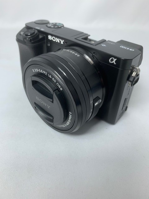 【中古】【店頭展示使用品】SONY α6100 ILCE-6100Y ダブルズームレンズキット [ブラック](メーカー保証付き）