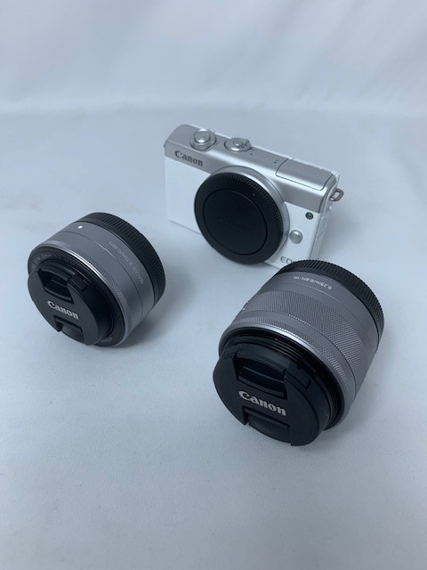 【中古】【店頭展示使用品】CANON ミラーレスデジタル一眼カメラEOS M200 ダブルレンズキット [ホワイト](メーカー保証1年）