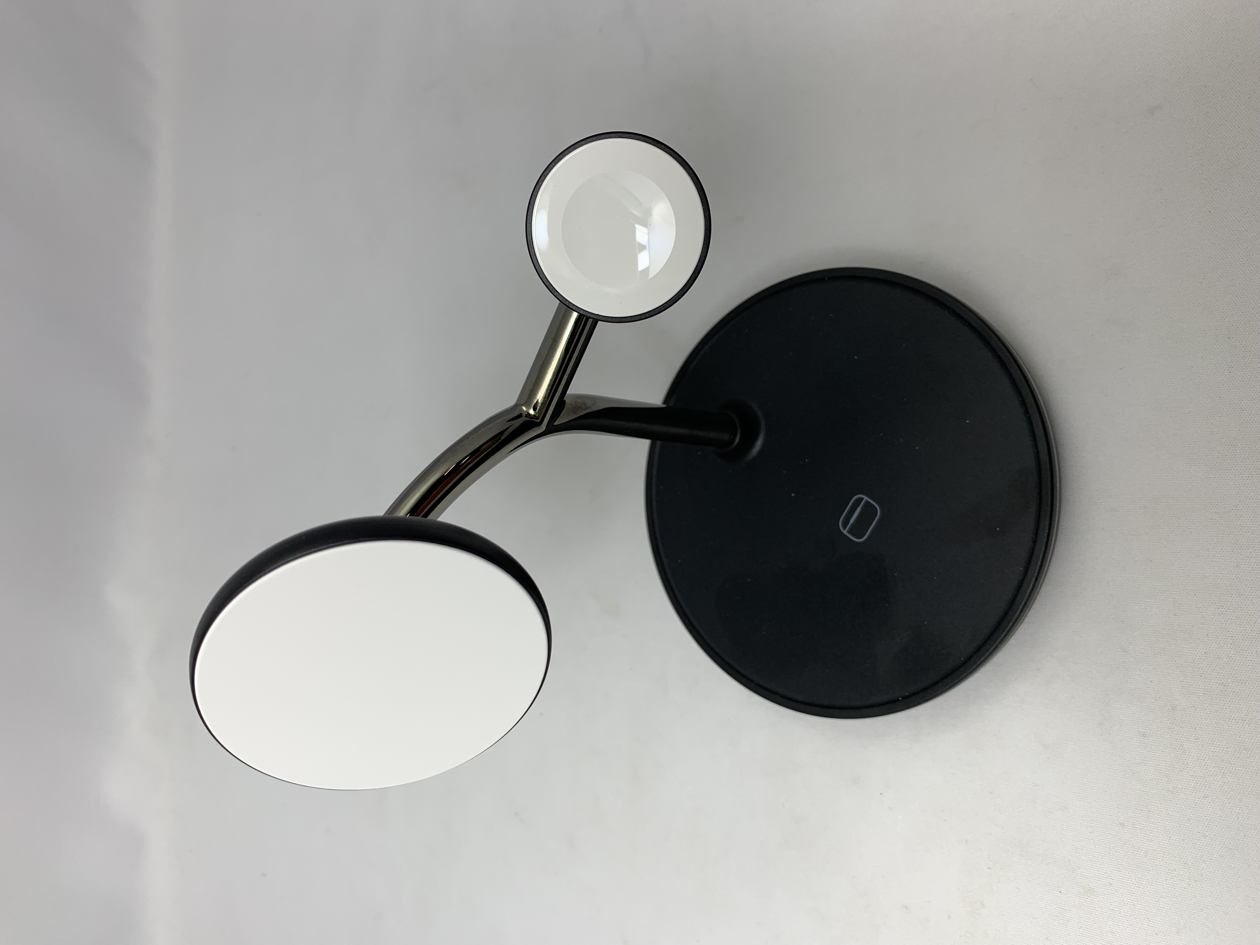 【中古】【店頭展示使用品】エレコム｜ELECOM ワイヤレス充電器/マグネット内蔵/7.5W+5W/スタンドタイプ/Apple Watch認証モジュール内蔵/MfA認証/USB-C-USB-Cケーブル付属/ブラック W-MS04BK(30日間保証）
