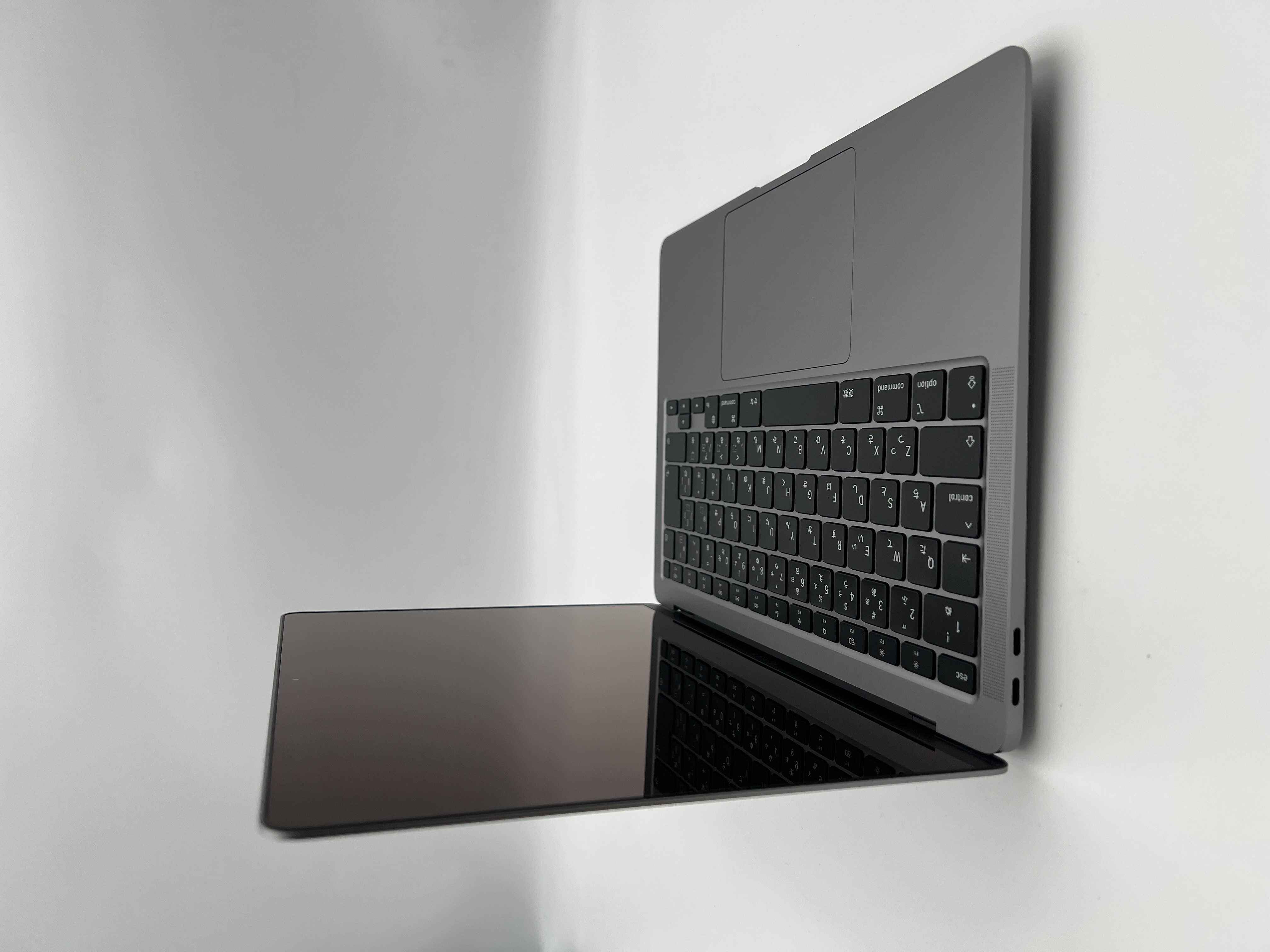 【アウトレット】【整備品】Apple MacBook Air Retinaディスプレイ 13.3 MGN63J/A 2020 [スペースグレイ](512GB)カスタマイズモデル