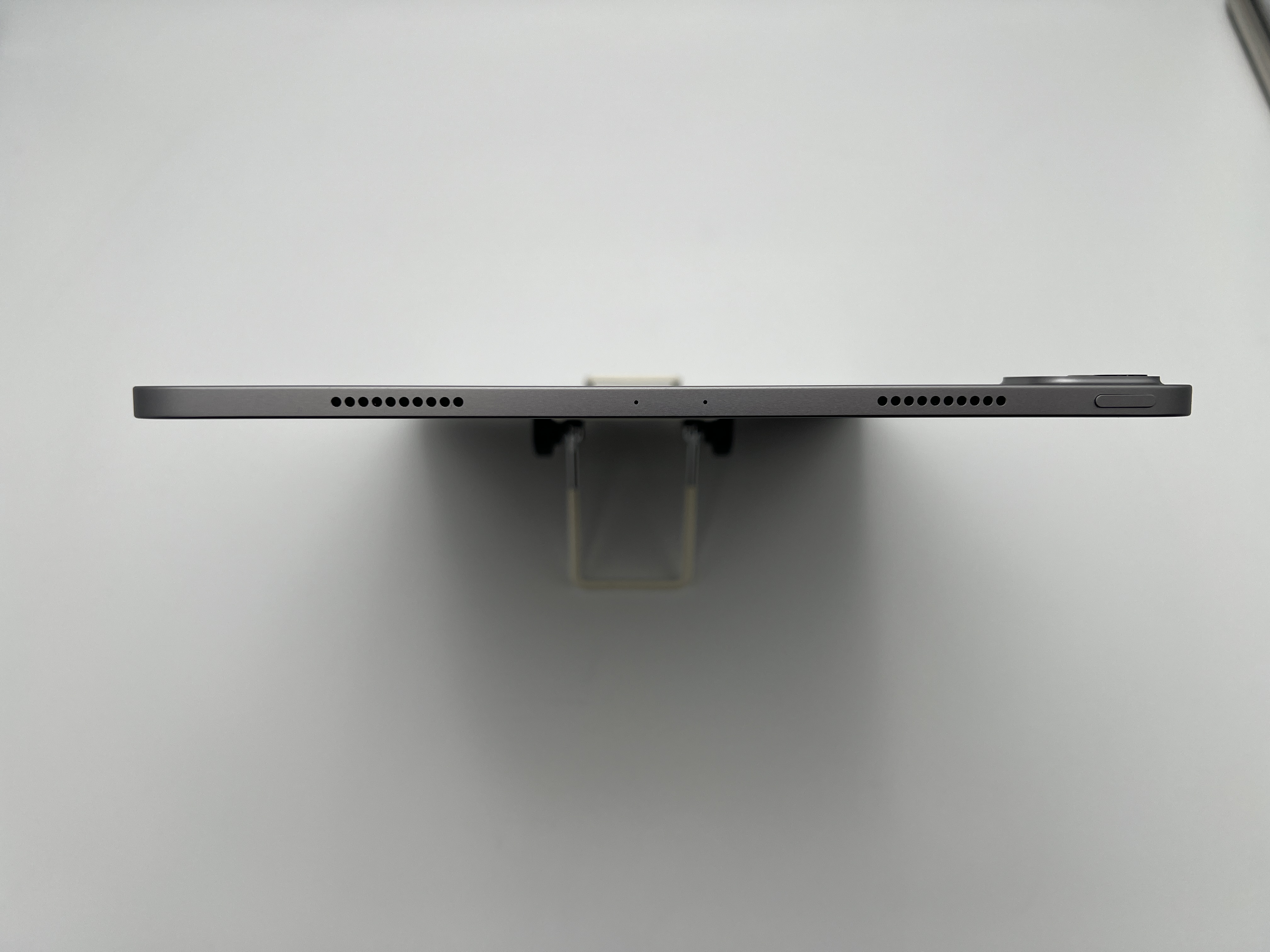 【中古：Bランク】【展示使用品】Apple iPad Pro 12.9インチ 第6世代(2022) Wi-Fiモデル 128GB 3K904J/A スペースグレイ【30日返金保証】