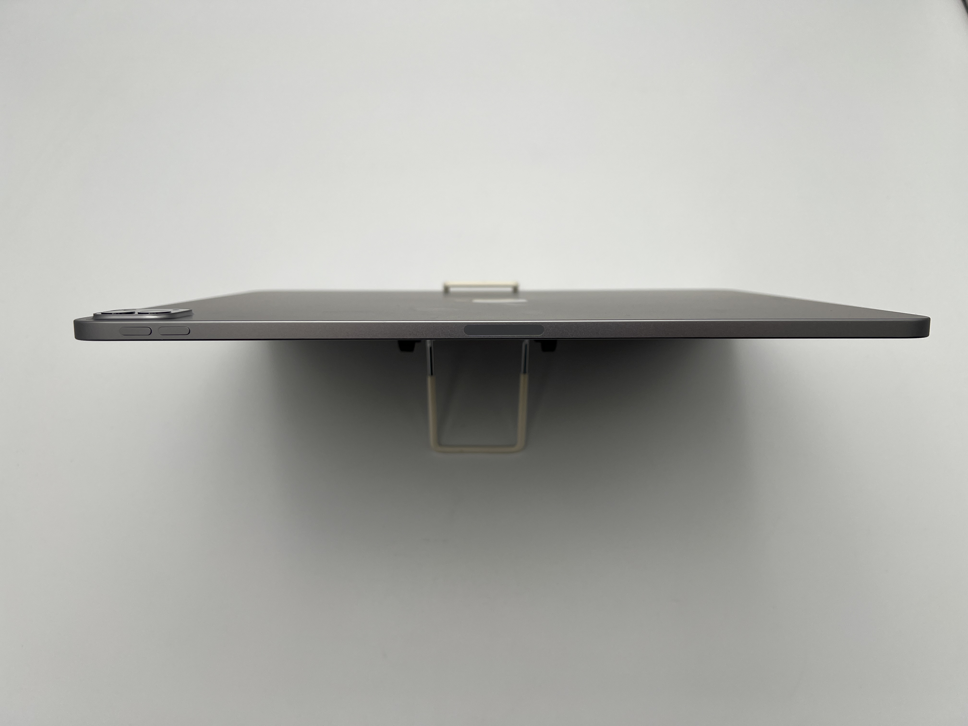 【中古：Bランク】【展示使用品】Apple iPad Pro 12.9インチ 第6世代(2022) Wi-Fiモデル 128GB 3K904J/A スペースグレイ【30日返金保証】