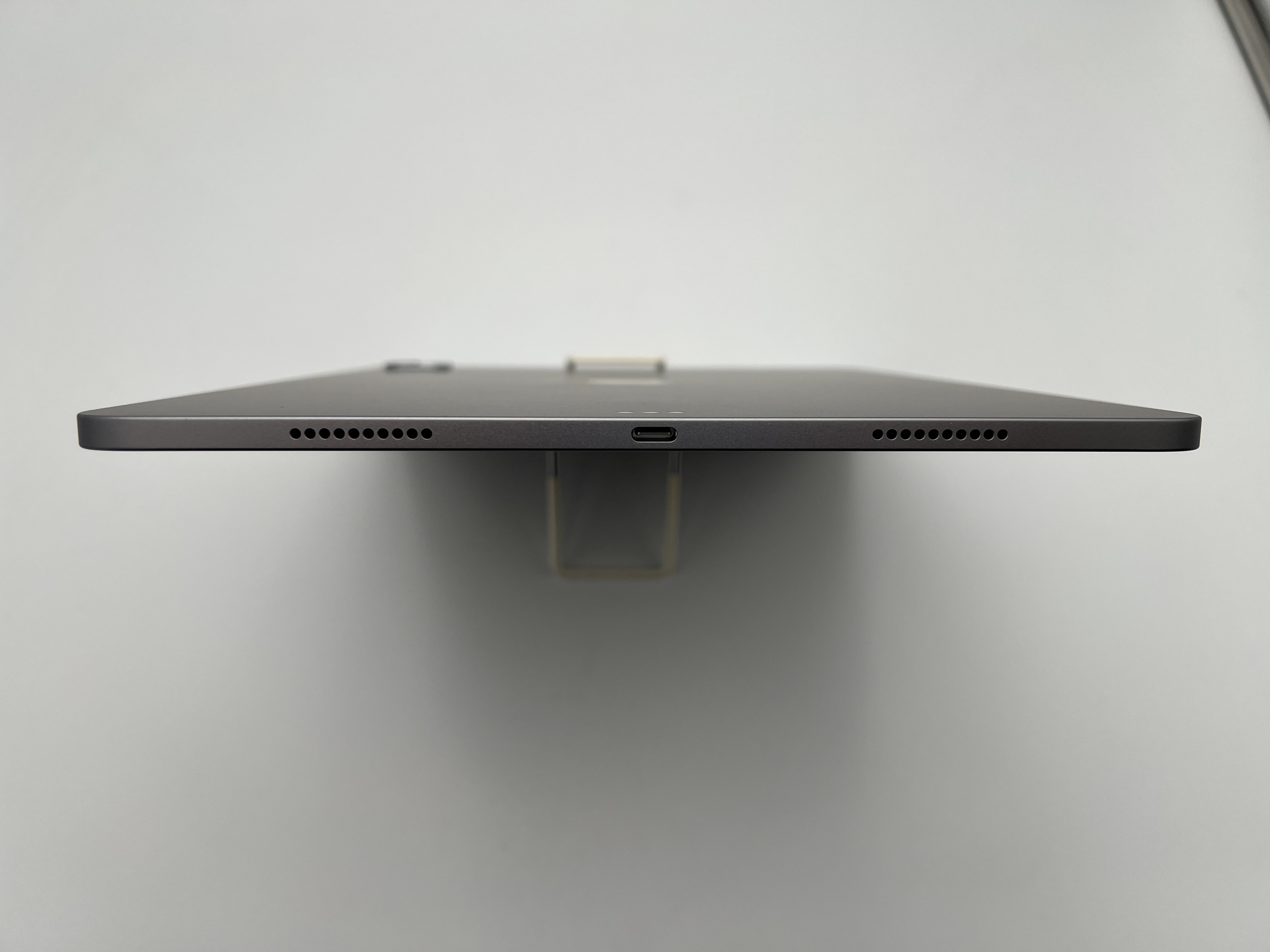 【中古：Bランク】【展示使用品】Apple iPad Pro 12.9インチ 第6世代(2022) Wi-Fiモデル 128GB 3K904J/A スペースグレイ【30日返金保証】