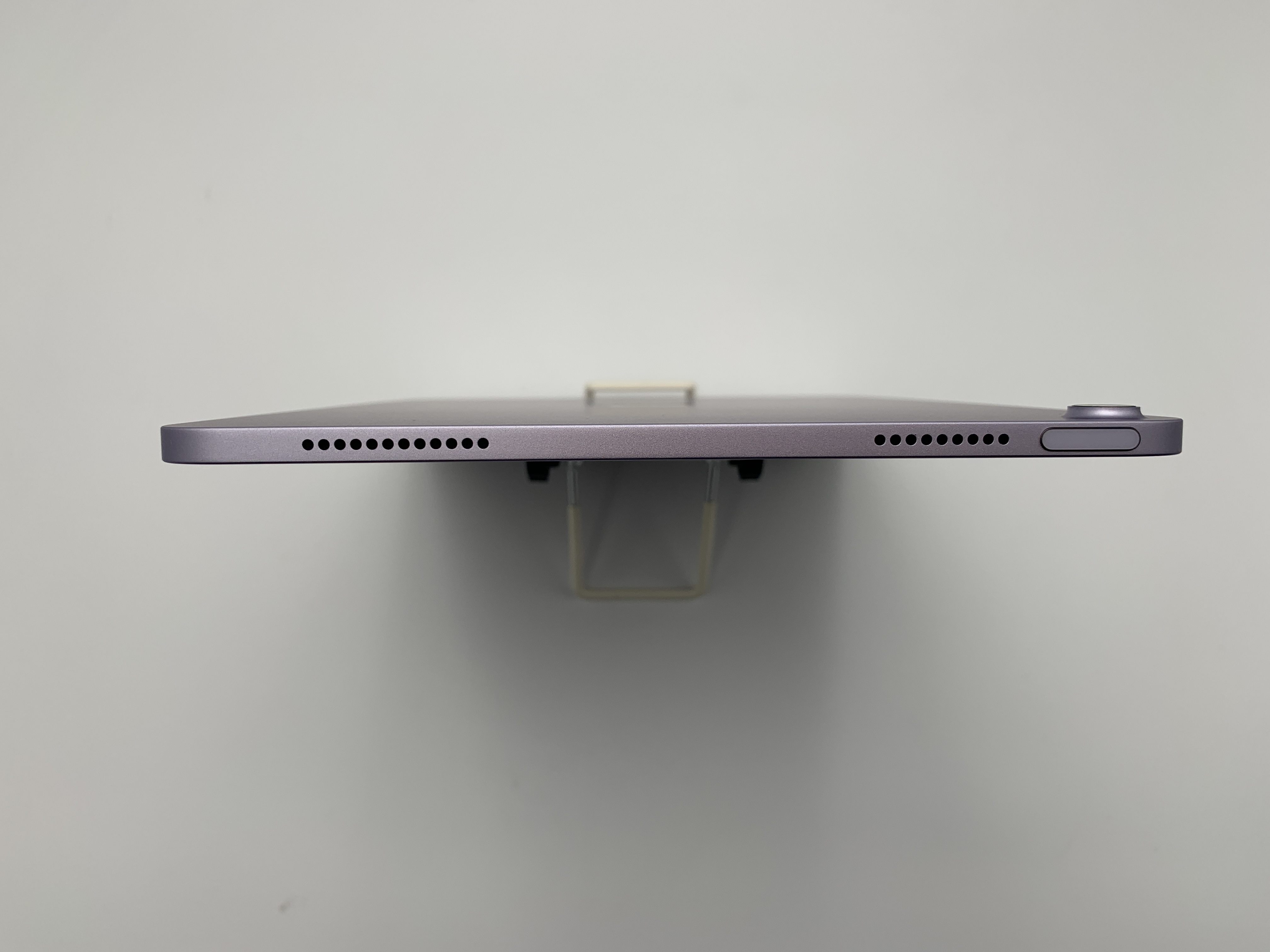 【中古：Bランク】【展示使用品】iPad Air M3 11インチ 2025年 Wi-Fiモデル 128GB 3N673J/A パープル【30日返金保証】