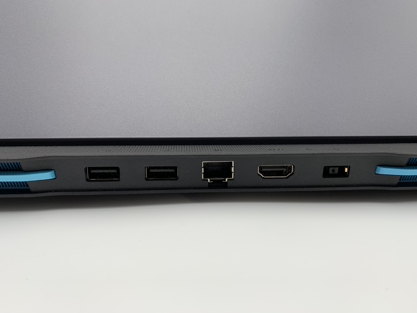 【中古：Bランク】【店頭展示品】Lenovo LOQ 15IRH8 82XV006GJP [ストームグレー]【30日間返品保証】