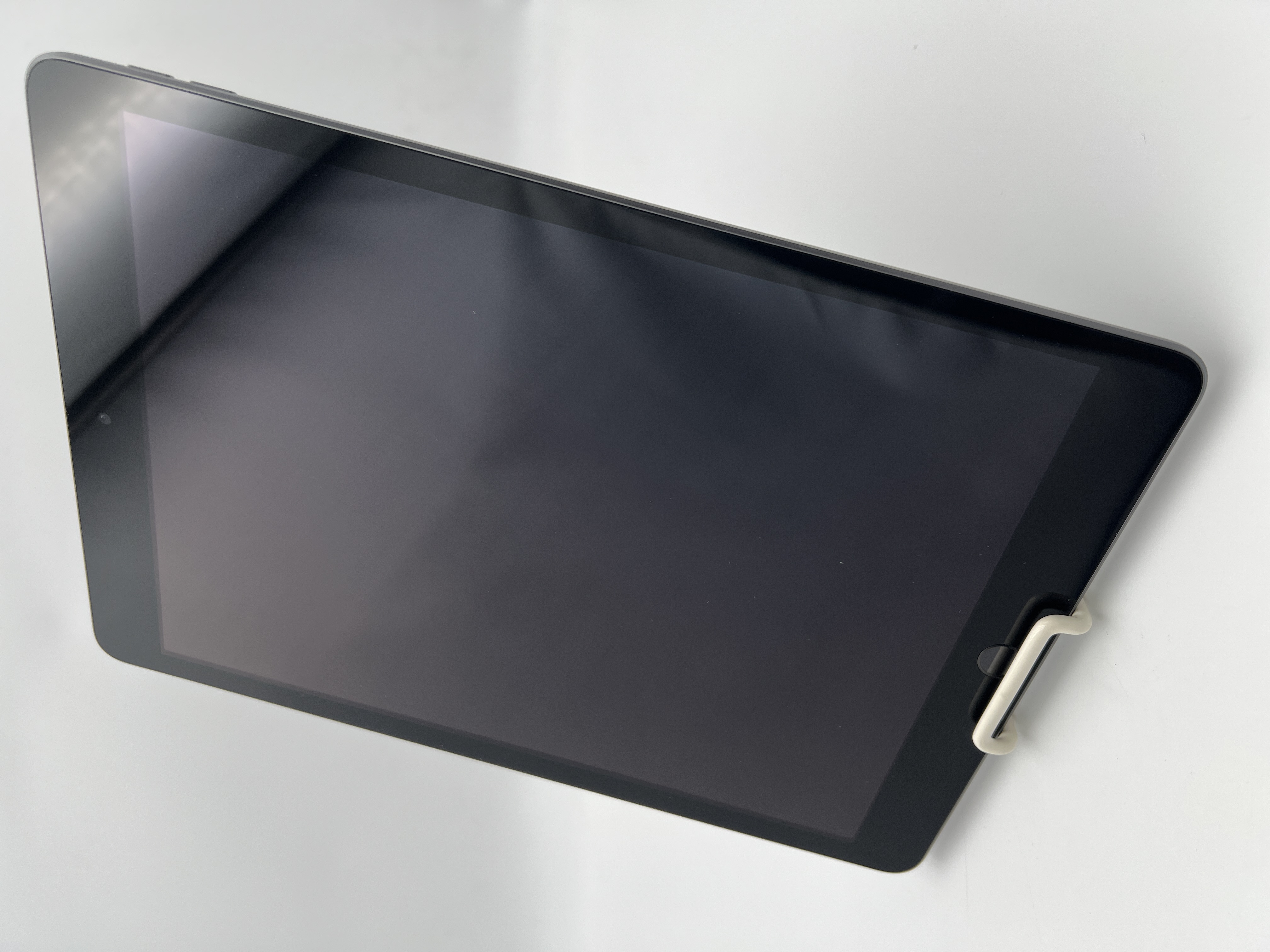 【整備済み品】Apple iPad 10.2インチ 第9世代 (2021) Wi-Fiモデル 64GB スペースグレイ【30日返金保証】